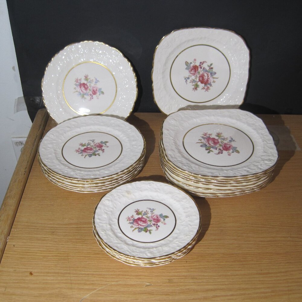 12 Pope Gosser Rose Point Rimmed Plates Coin Gold Trims Made in USA.